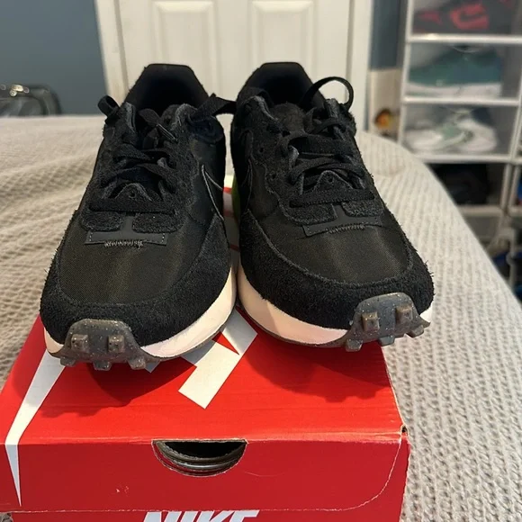 Nike W Fontanka waffle shoes size 5.5 new in box